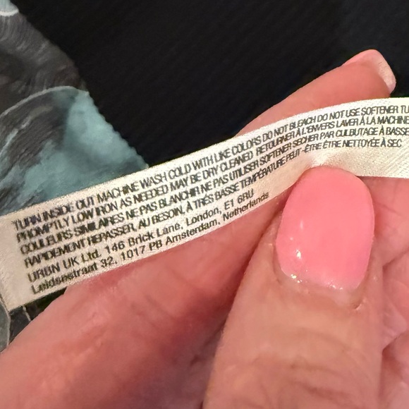 🪻NWT🪻FP Movement by Free People Black & Teal Floral-Print Athletic Shorts - Picture 6 of 6